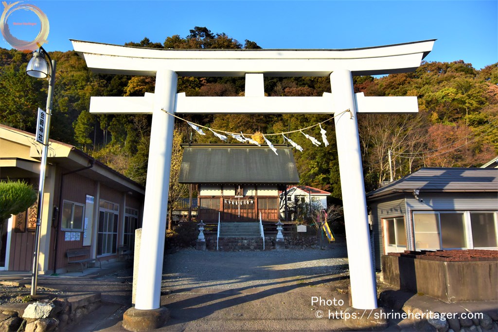 金崎神社 皆野町 Shrine Heritager