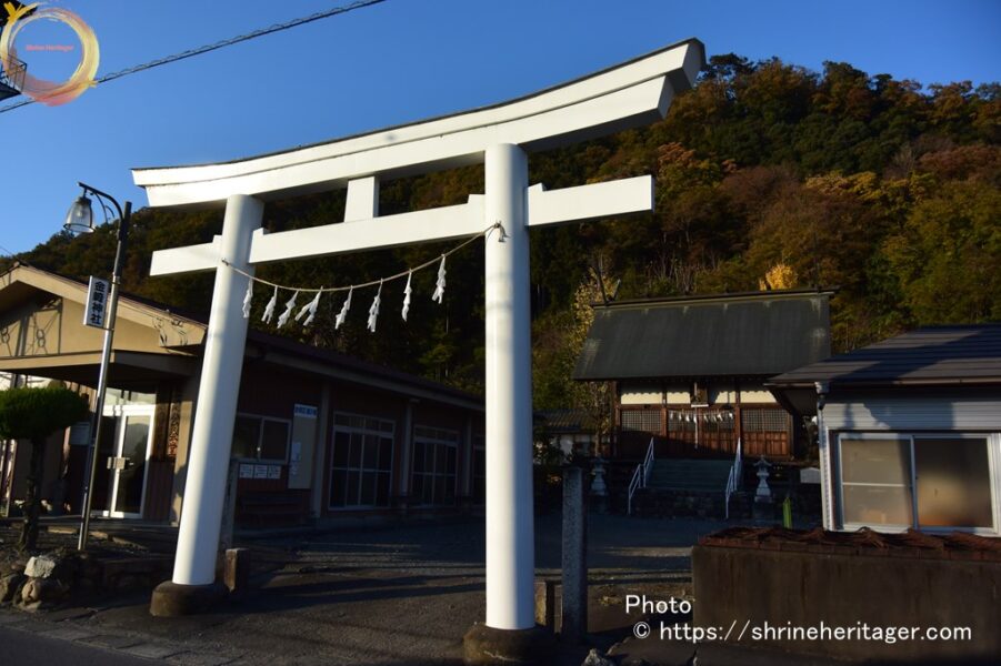 金崎神社 皆野町 Shrine Heritager